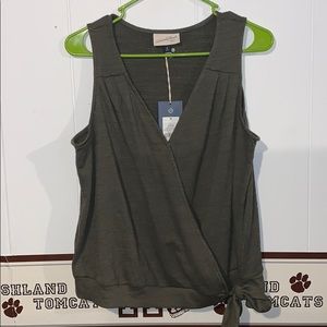 Olive clasp tank